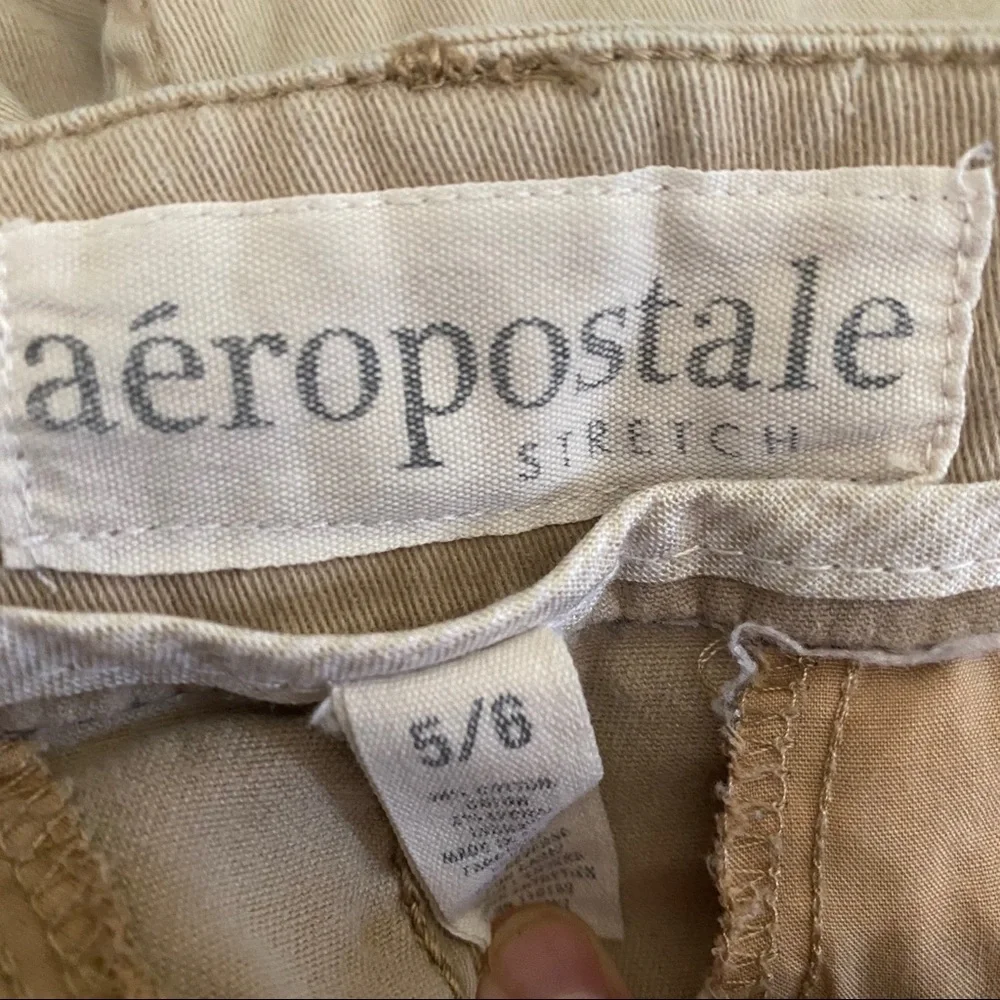 AEROPOSTALE khaki shorts four pockets 5/6
